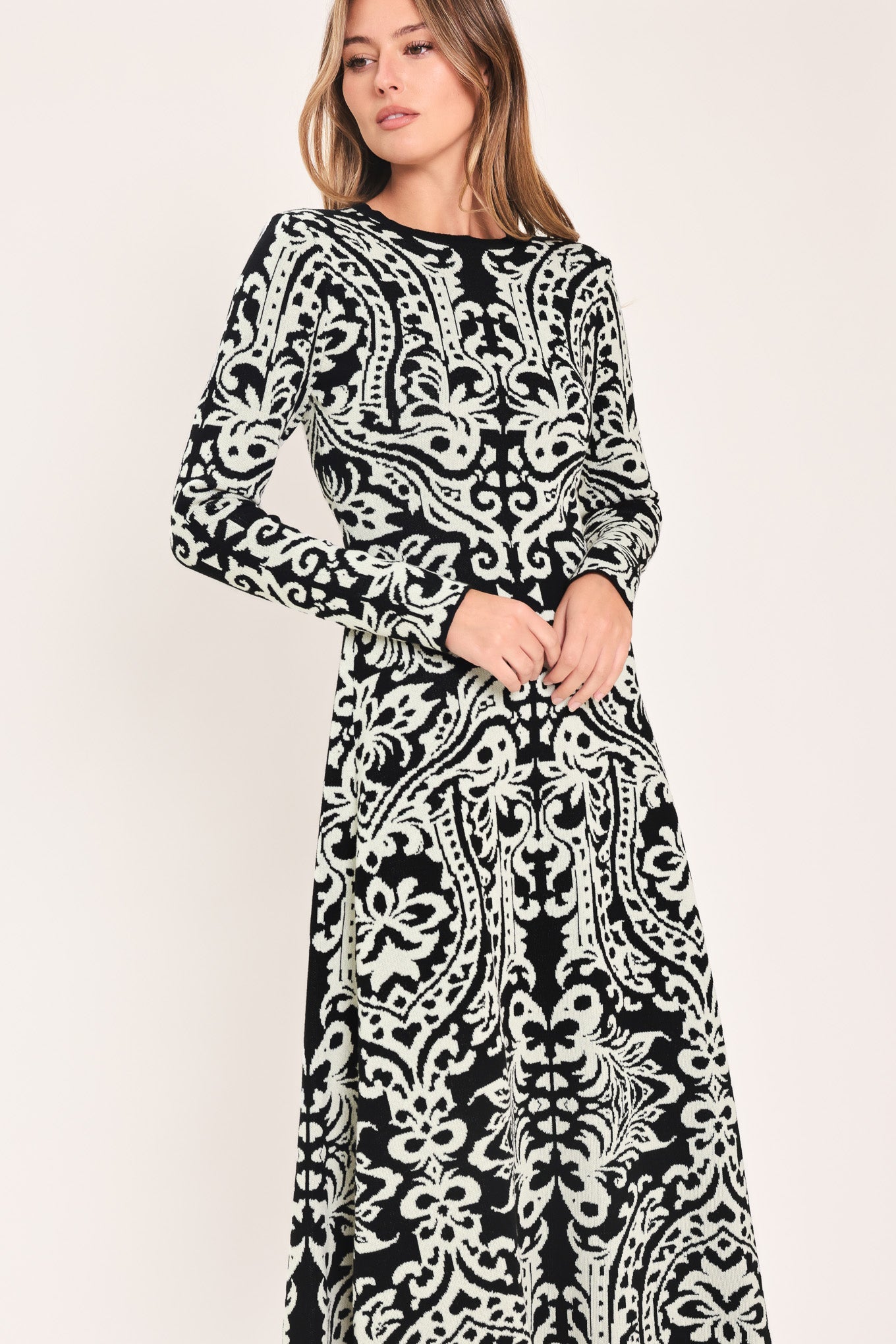 MIDNIGHT MUSE BLACK JACQUARD SWEATER MIDI DRESS