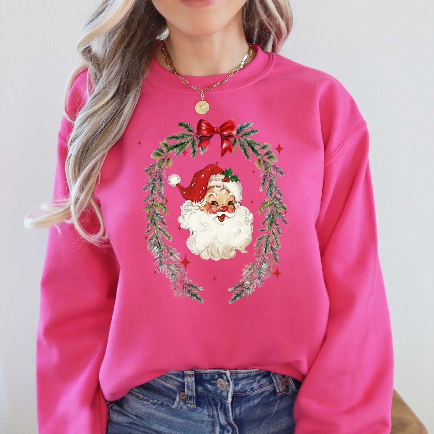Retro Santa Christmas Vintage Festive Nostalgic Holiday Cheer Old Fashioned Christmas Charm Classic Seasonal Sweatshirt