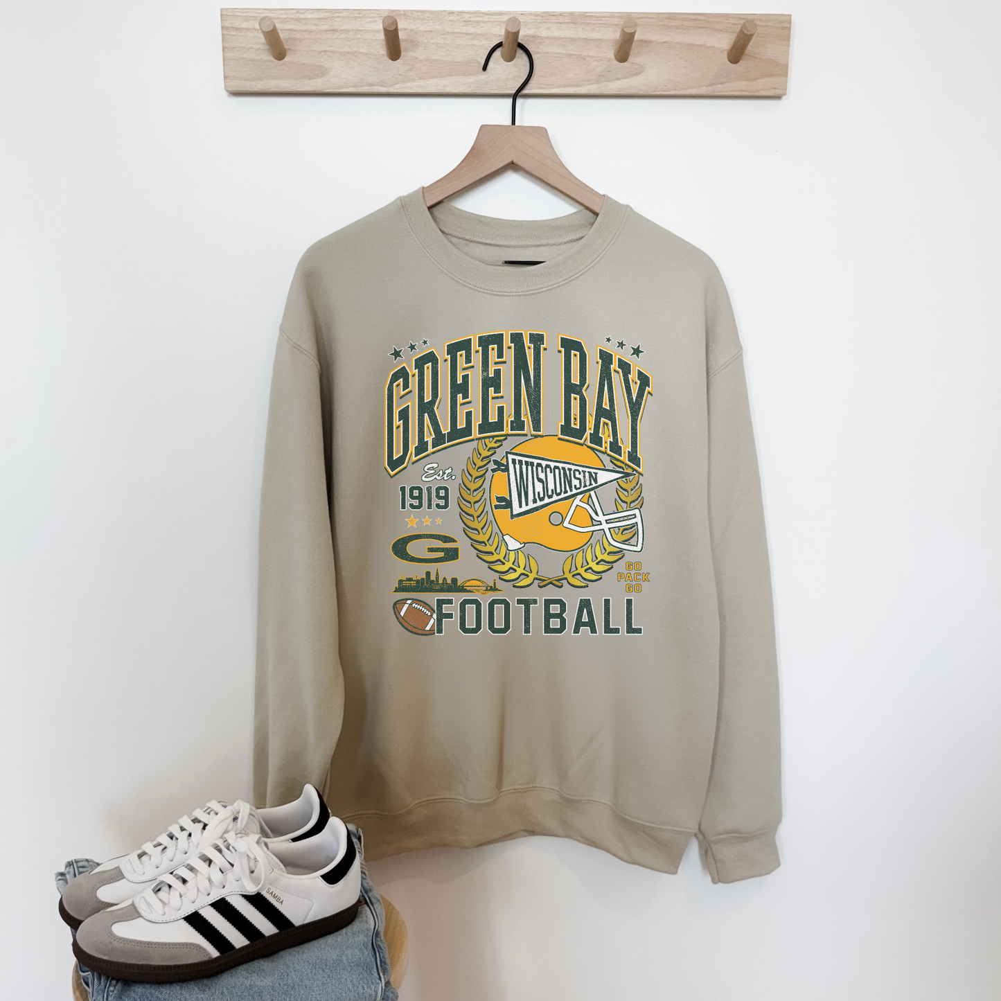 Green Bay Football Vintage Wisconsin Crewneck Sweatshirt – Classic Game Day Pullover