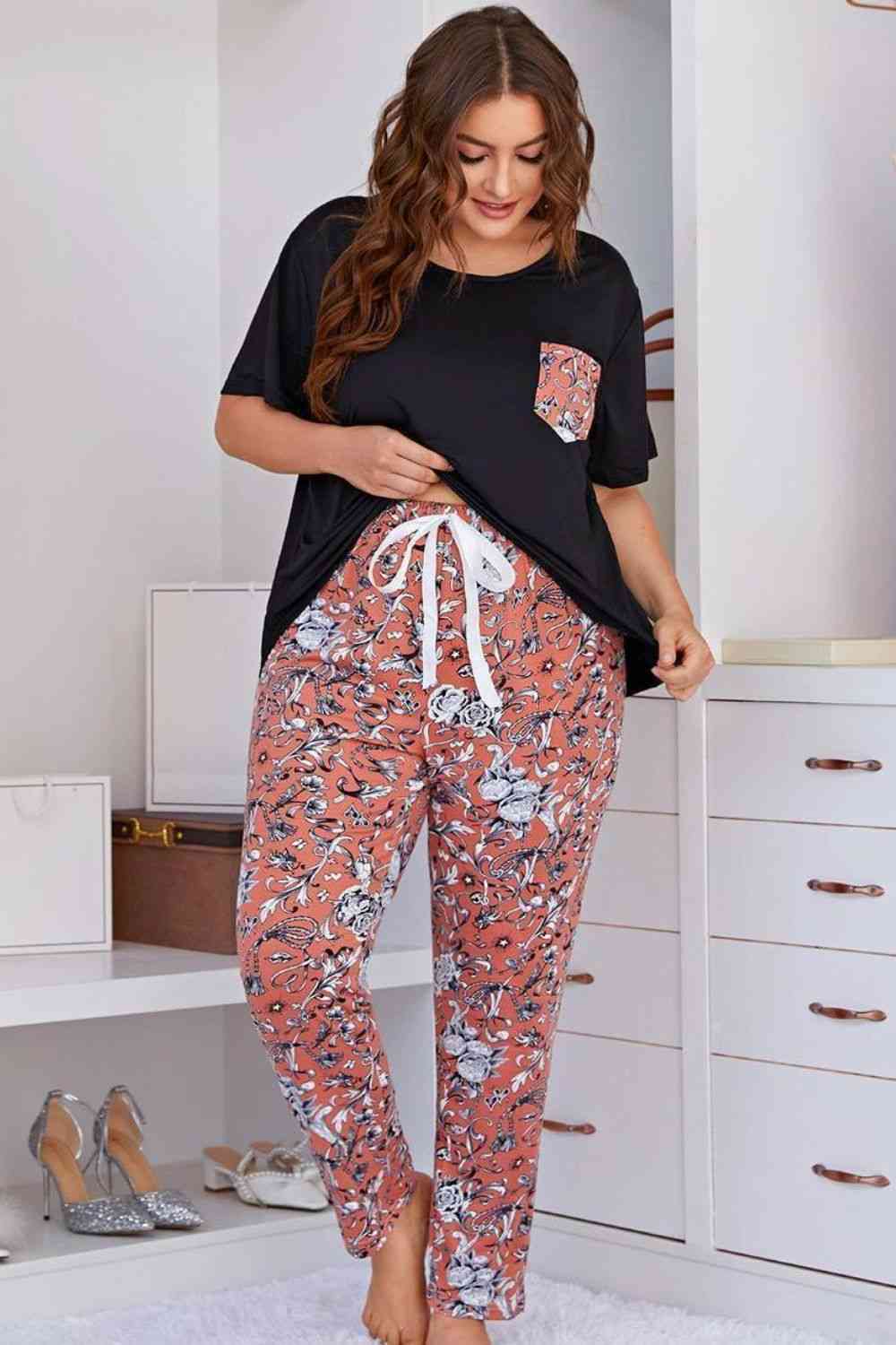 Plus Size Contrast Round Neck Tee and Floral Pants Lounge Set